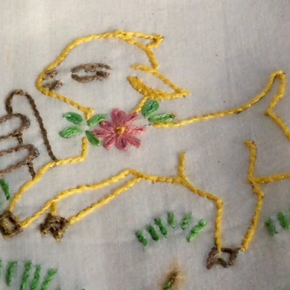 Vintage Hand Embordered Pillowcases Napkins and Table runner. - Picture 10 of 10